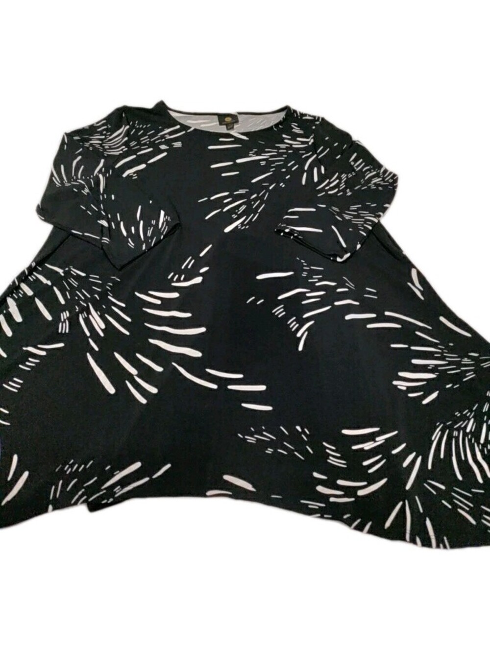 JM COLLECTION KNIT SWING TOP 3/4 SLEEVE BLACK WITH WHITE PRINT  NWT